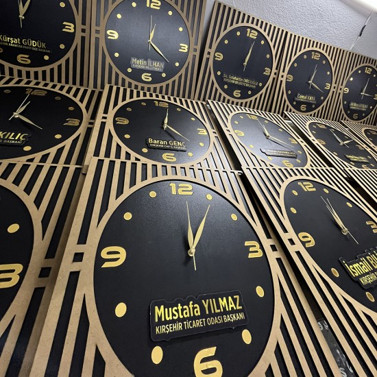 Izgaralı Ahşap Kare Duvar Saati Izgaralı Ahşap Kare Duvar Saati